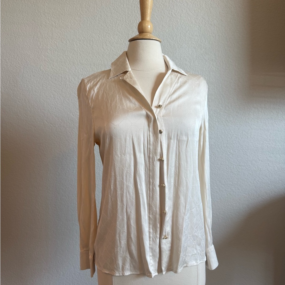 St. John Collection | Vintage Cream Silky Blouse